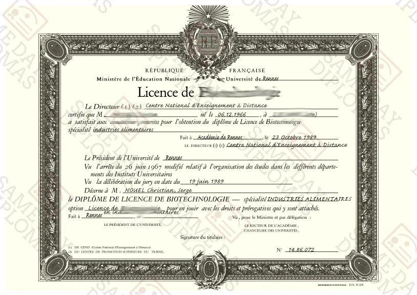 Comment reconnaitre un vrai diplôme/Acheter un diplôme